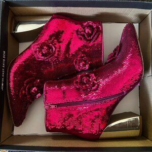 Betsey Johnson Finlee Sequined Ankle Boot, Fuchsia Size 7.5